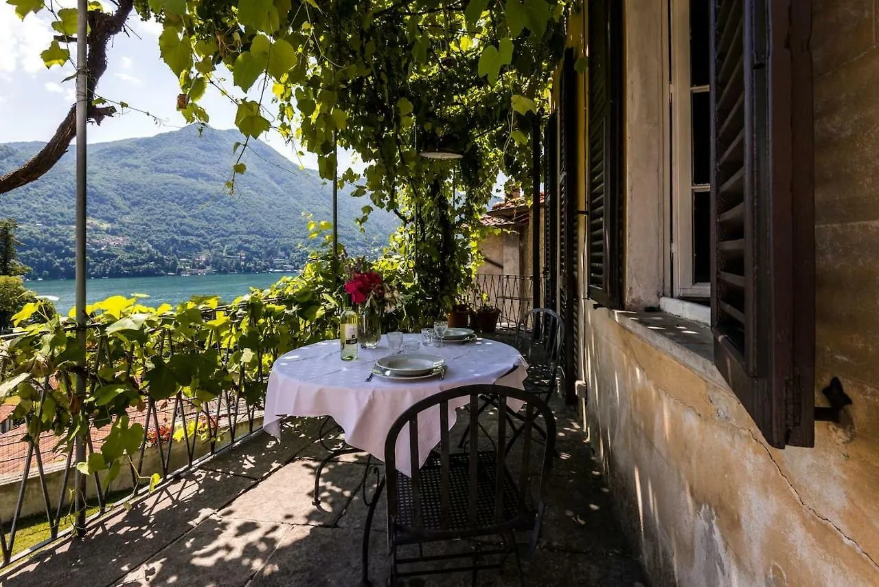 Splendida Vista Lago Casa Vacanza Via Curie Moltrasio