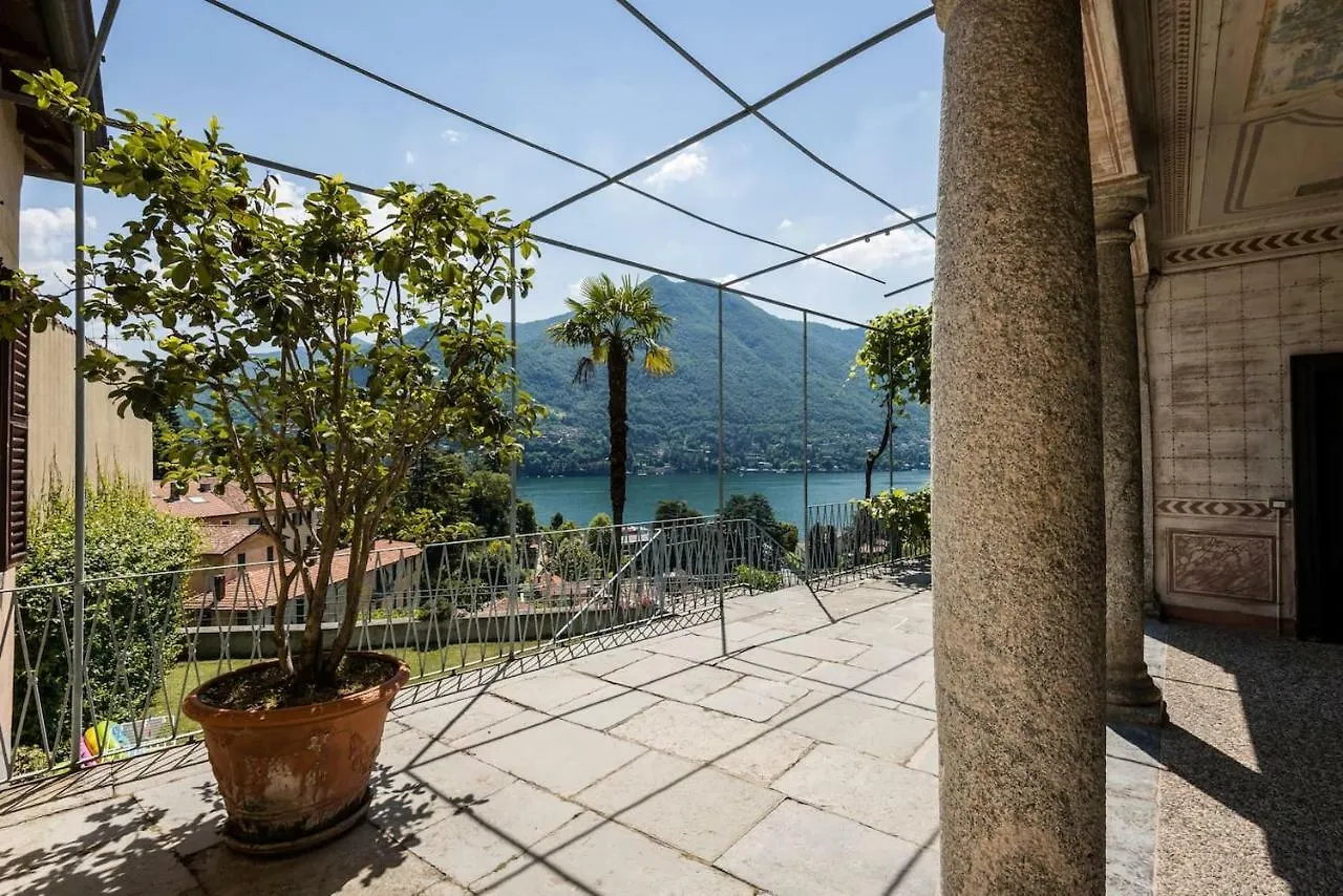 Apartment Splendida Vista Lago Casa Vacanza Via Curie Moltrasio Italy